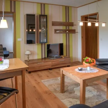 3 Sterne Pape شقة *